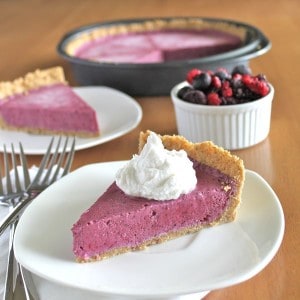 Frozen Berry “Cream” Pie